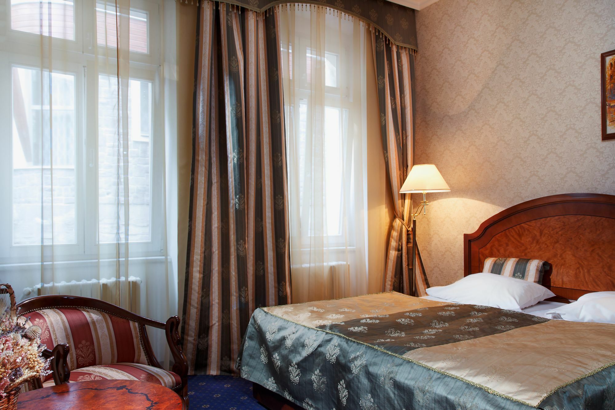 Hotel Ostende カルロヴィ・ヴァリ エクステリア 写真